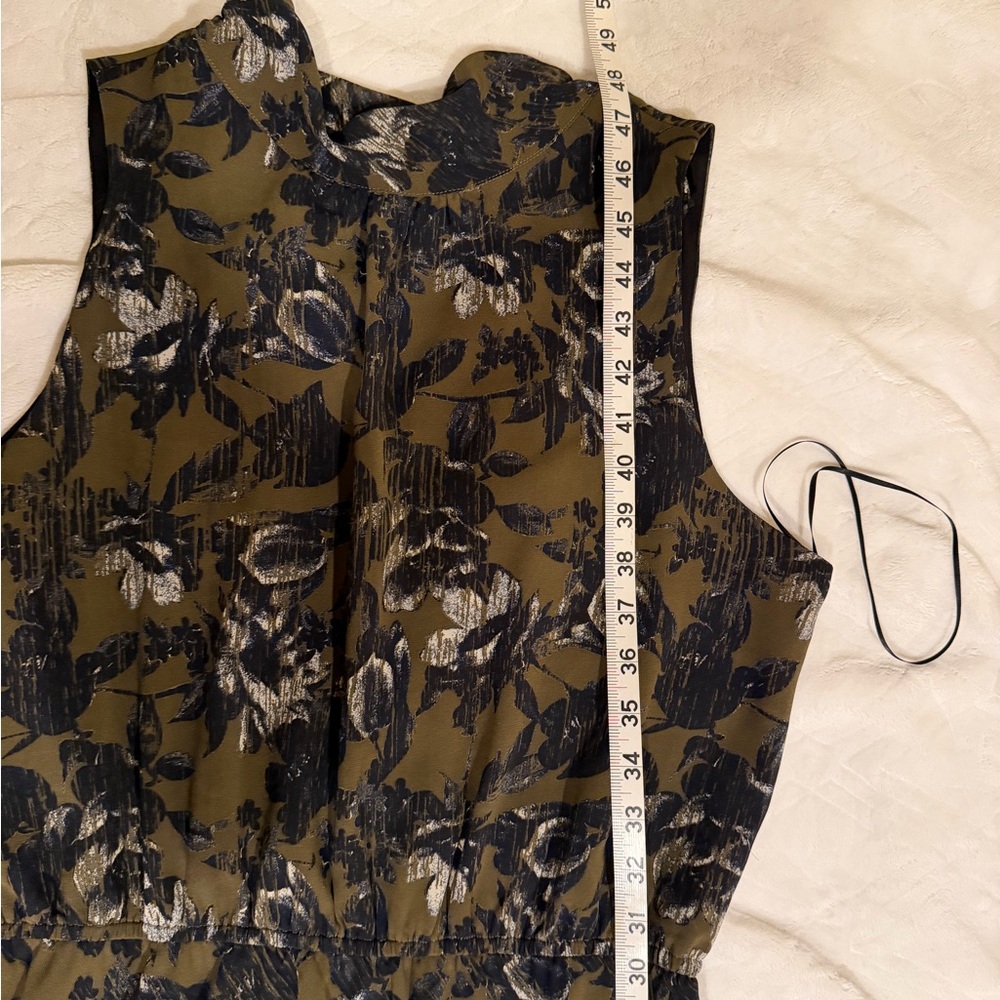Evereve Olive and Black Floral Midi Dress - Picture 10 of 10